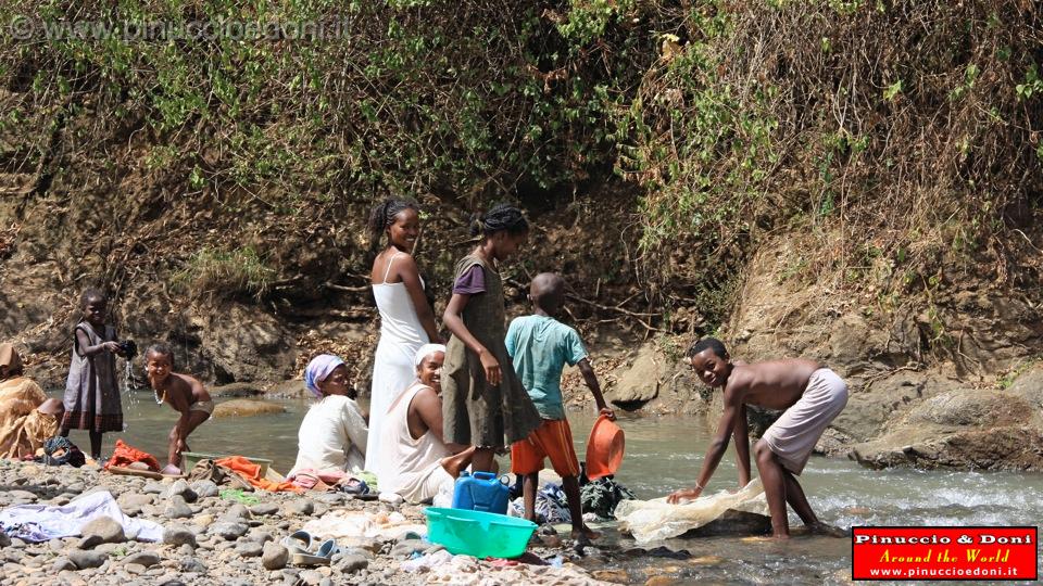 Ethiopia - Sulla strada per Turni - 01.jpg